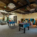 Ibis Styles The Fuzzy Log אכסניה *