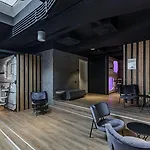 Ibis Styles The Fuzzy Log אכסניה *