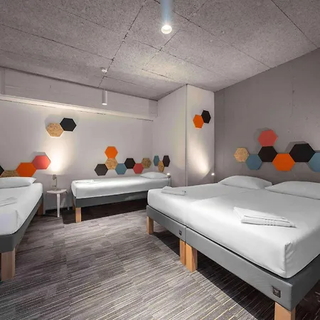Hostel Ibis Styles The Fuzzy Log