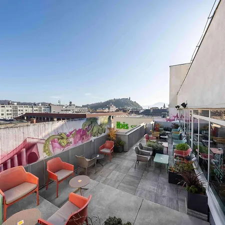 Ibis Styles The Fuzzy Log Hostel