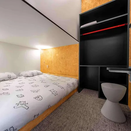 Hostel Ibis Styles The Fuzzy Log *