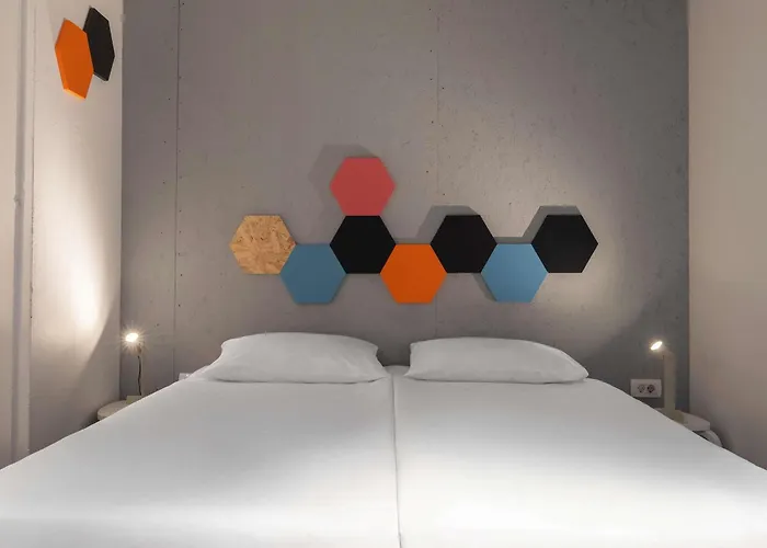 Ibis Styles The Fuzzy Log * ليوبليانا