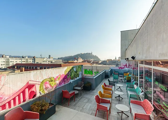 بيت شباب Ibis Styles The Fuzzy Log ليوبليانا