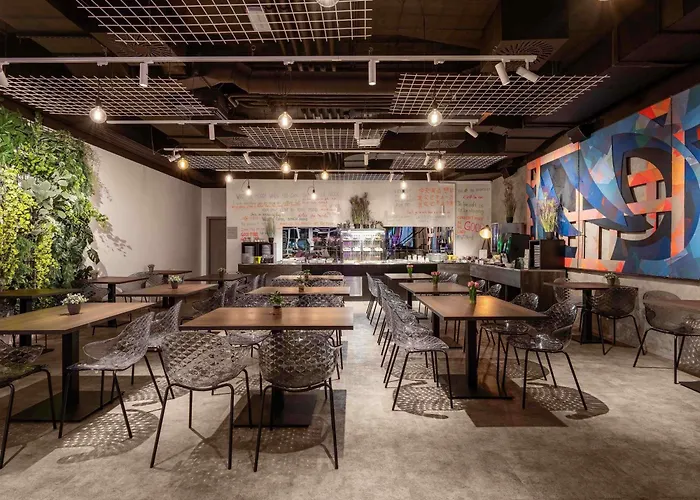 Ibis Styles The Fuzzy Log بيت شباب *