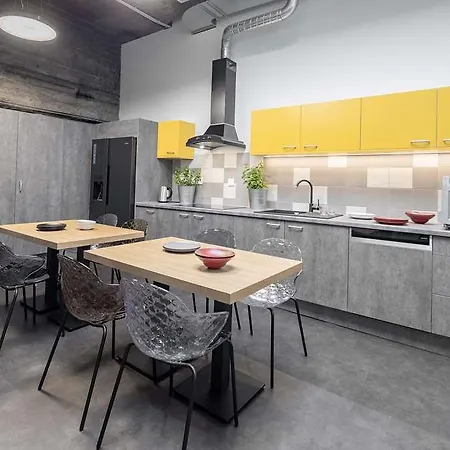 Ibis Styles The Fuzzy Log Хостел