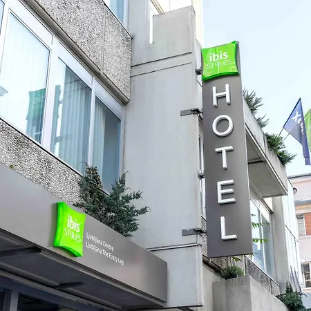 Ibis Styles The Fuzzy Log Hostel Lublaň