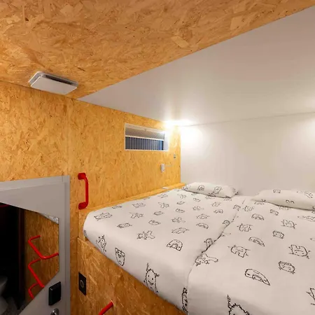 Hostel Ibis Styles The Fuzzy Log