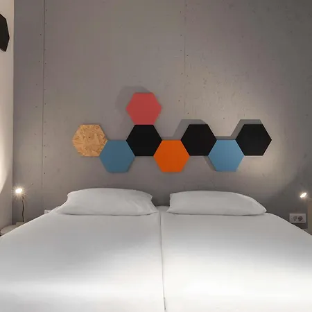 Ibis Styles The Fuzzy Log * 류블랴나