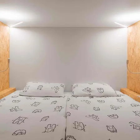 Ibis Styles The Fuzzy Log Hostel *