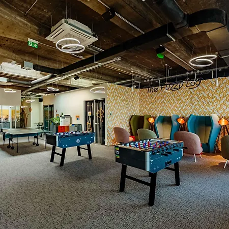 Ibis Styles The Fuzzy Log Ostello *