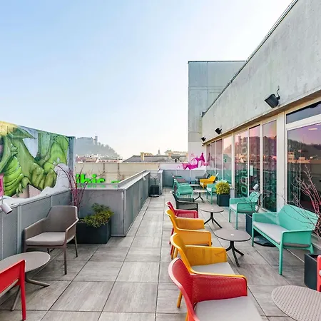 Ibis Styles The Fuzzy Log بيت شباب *