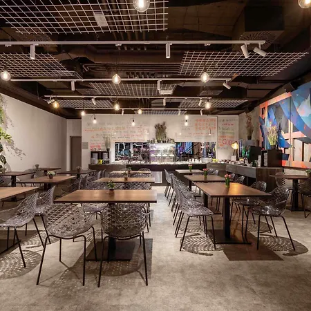 Ibis Styles The Fuzzy Log بيت شباب *