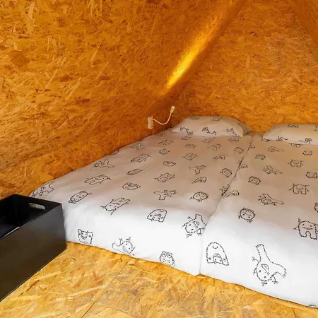 Ibis Styles The Fuzzy Log