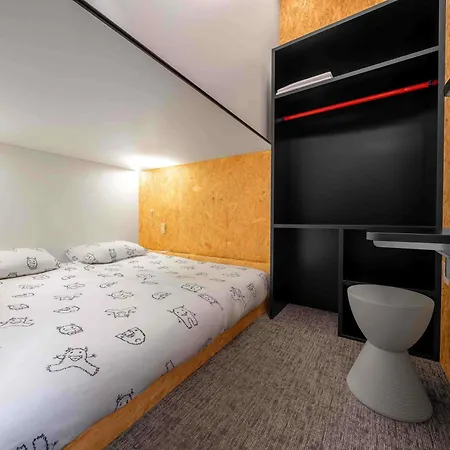 Hostel Ibis Styles The Fuzzy Log *
