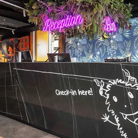 Ibis Styles The Fuzzy Log Hostel *