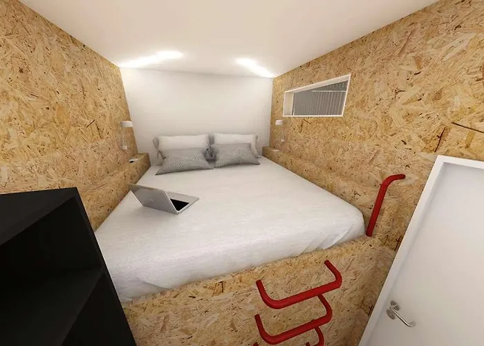 Ibis Styles The Fuzzy Log ليوبليانا