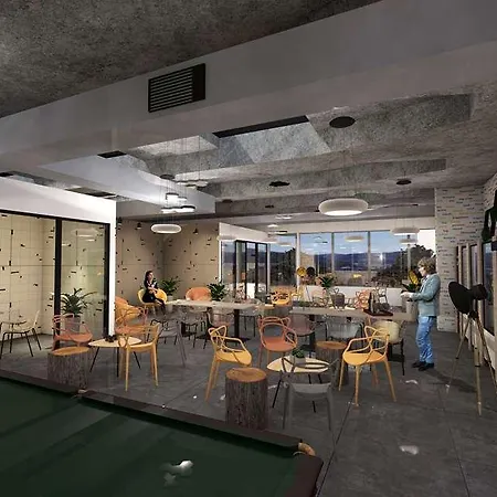 Ibis Styles The Fuzzy Log Hostel *