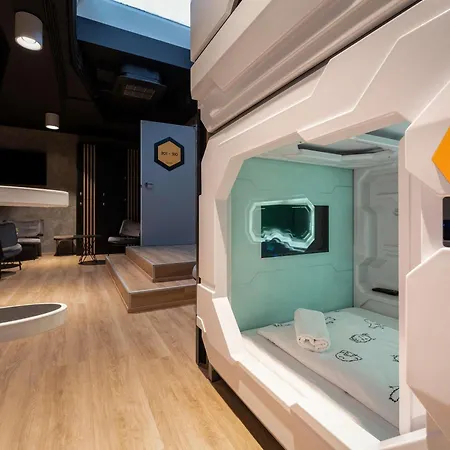 Hostel Ibis Styles The Fuzzy Log