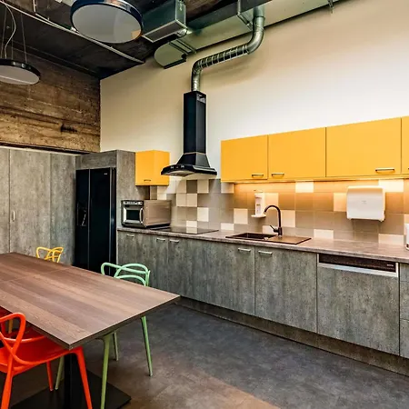 Hostel Ibis Styles The Fuzzy Log *