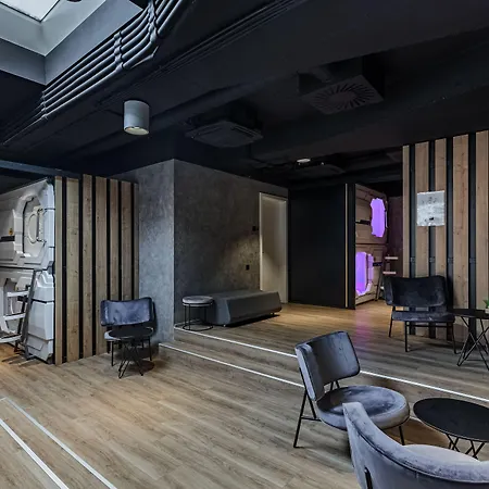 Ibis Styles The Fuzzy Log Hostel *