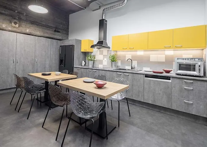 Ibis Styles The Fuzzy Log Albergue