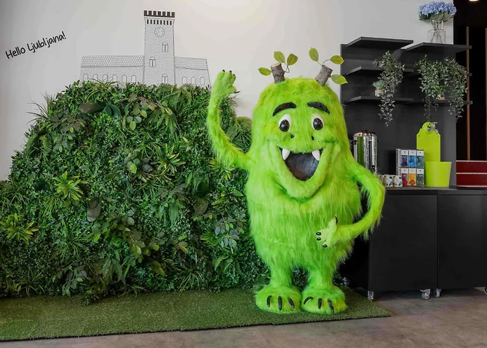 Albergue Ibis Styles The Fuzzy Log *